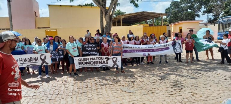 CAMINHADA EM CUITÉ PEDE JUSTIÇA PELA VIDA DAS MULHERES