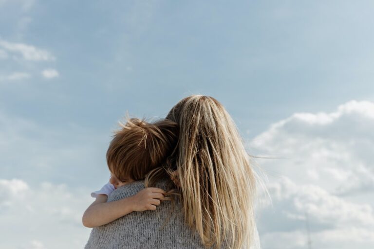 DIA MUNDIAL DA SAÚDE MENTAL: É PRECISO CUIDAR DAS MÃES